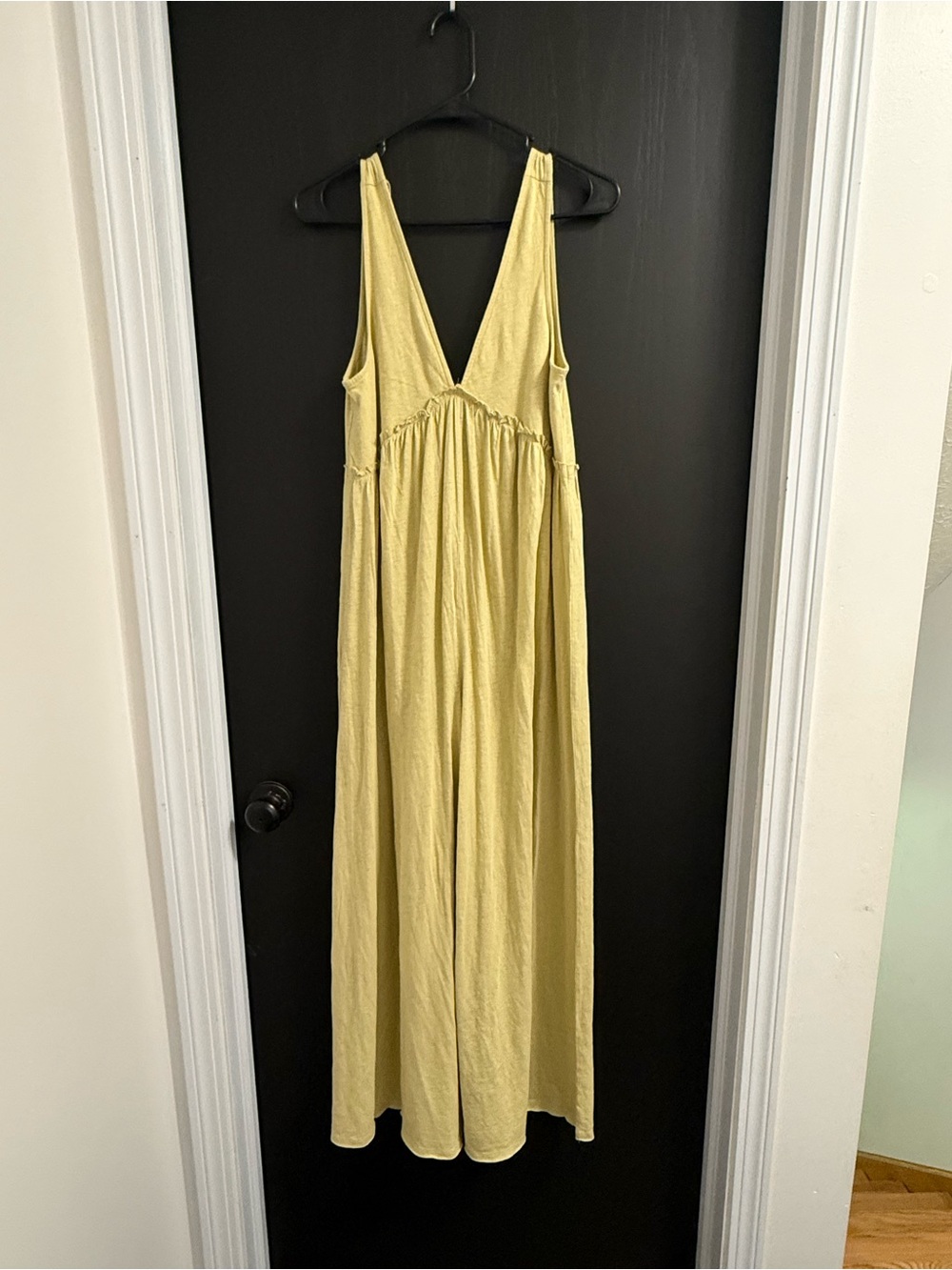 American Eagle Sleeveless Wide-Leg Jumpsuit in Light Yellow NWOT - Picture 3 of 3